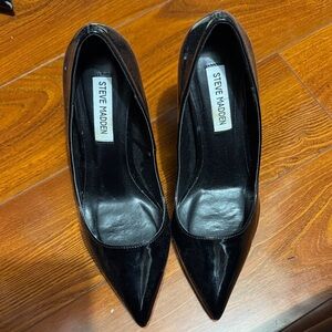 Steve Madden Black Pointed Toe Heels